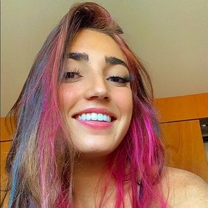 Meet your Posher, Gabriela